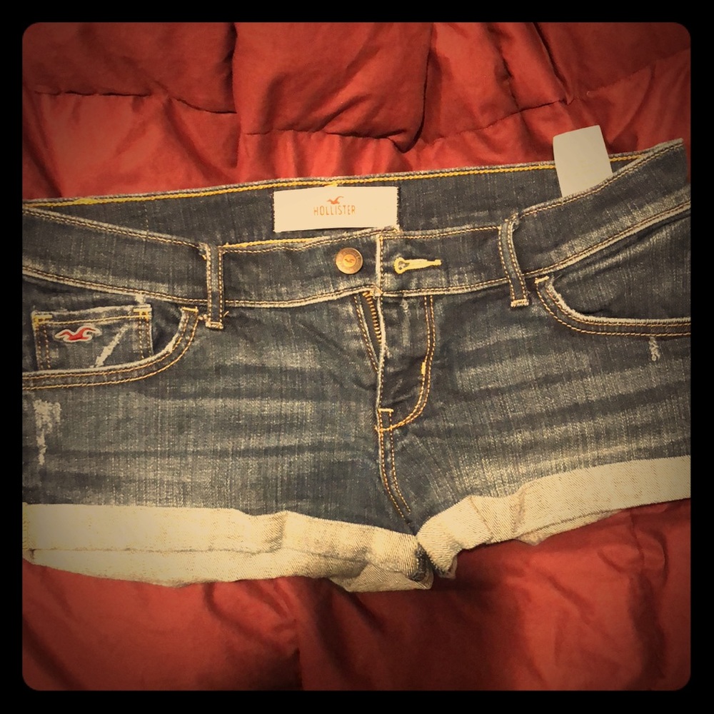 Sz 29 Hollister Shorts with cuff